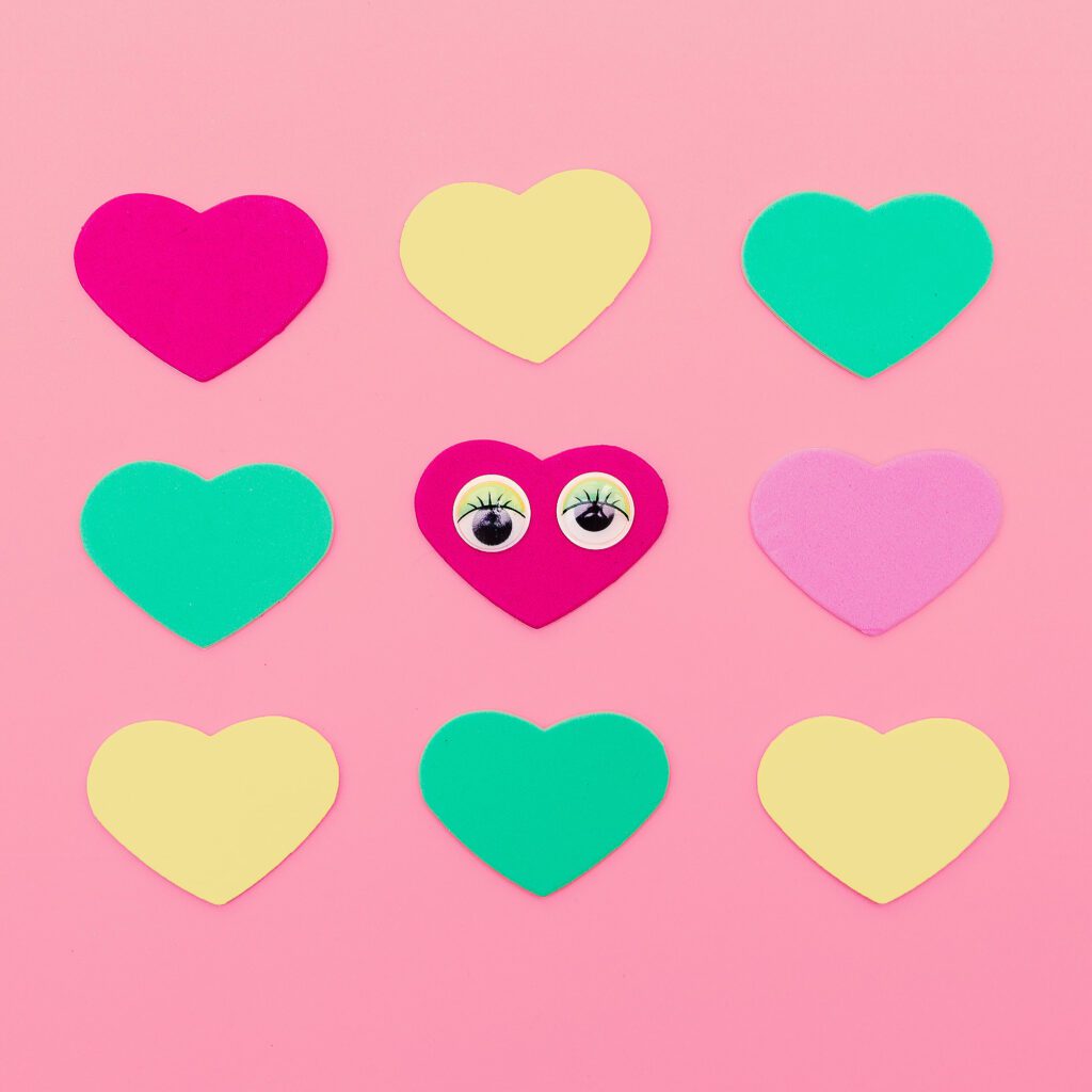 Compressed Mini Hearts Emotions Andy Color Fashion Minimal 2021 08 26 17 08 26 Utc
